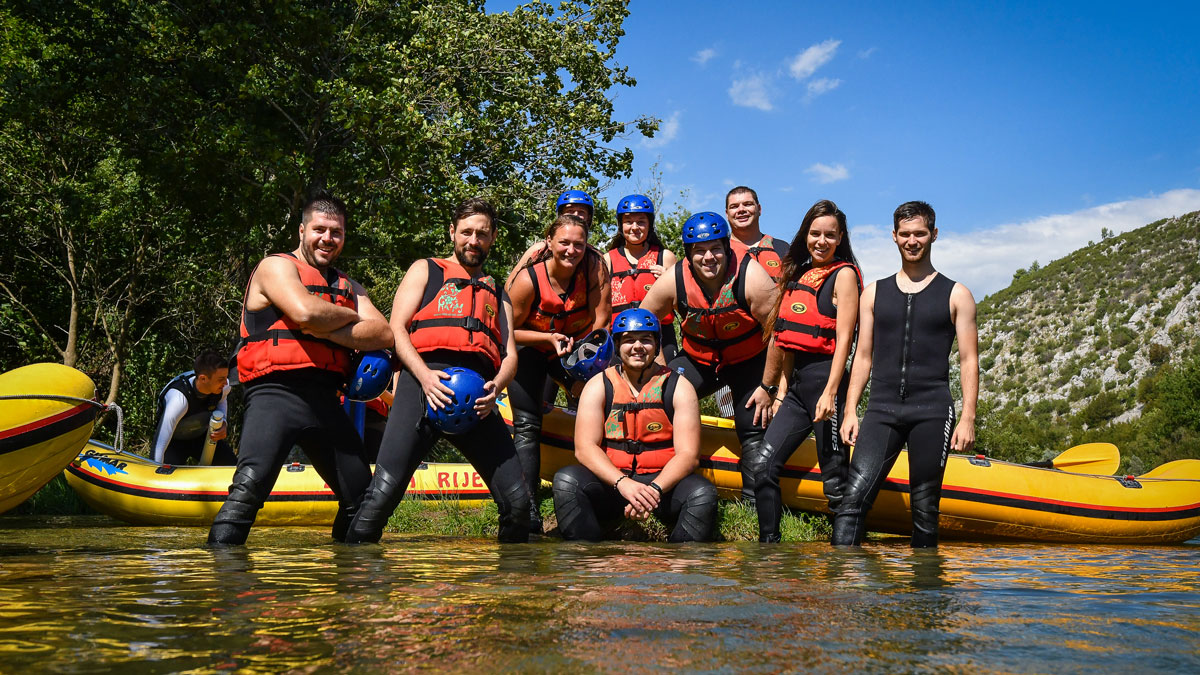 group day tours discount rafting